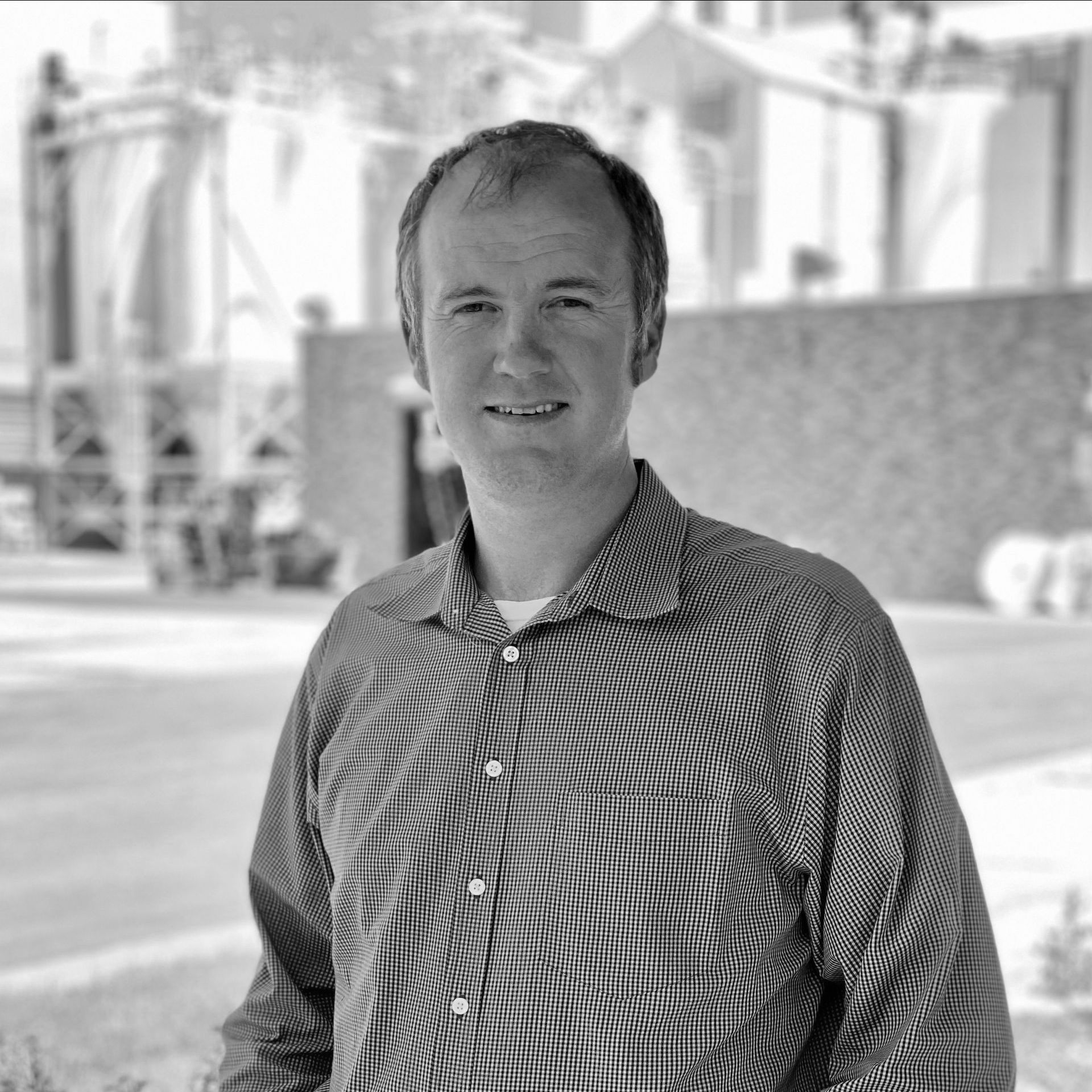 headshot of jason miller