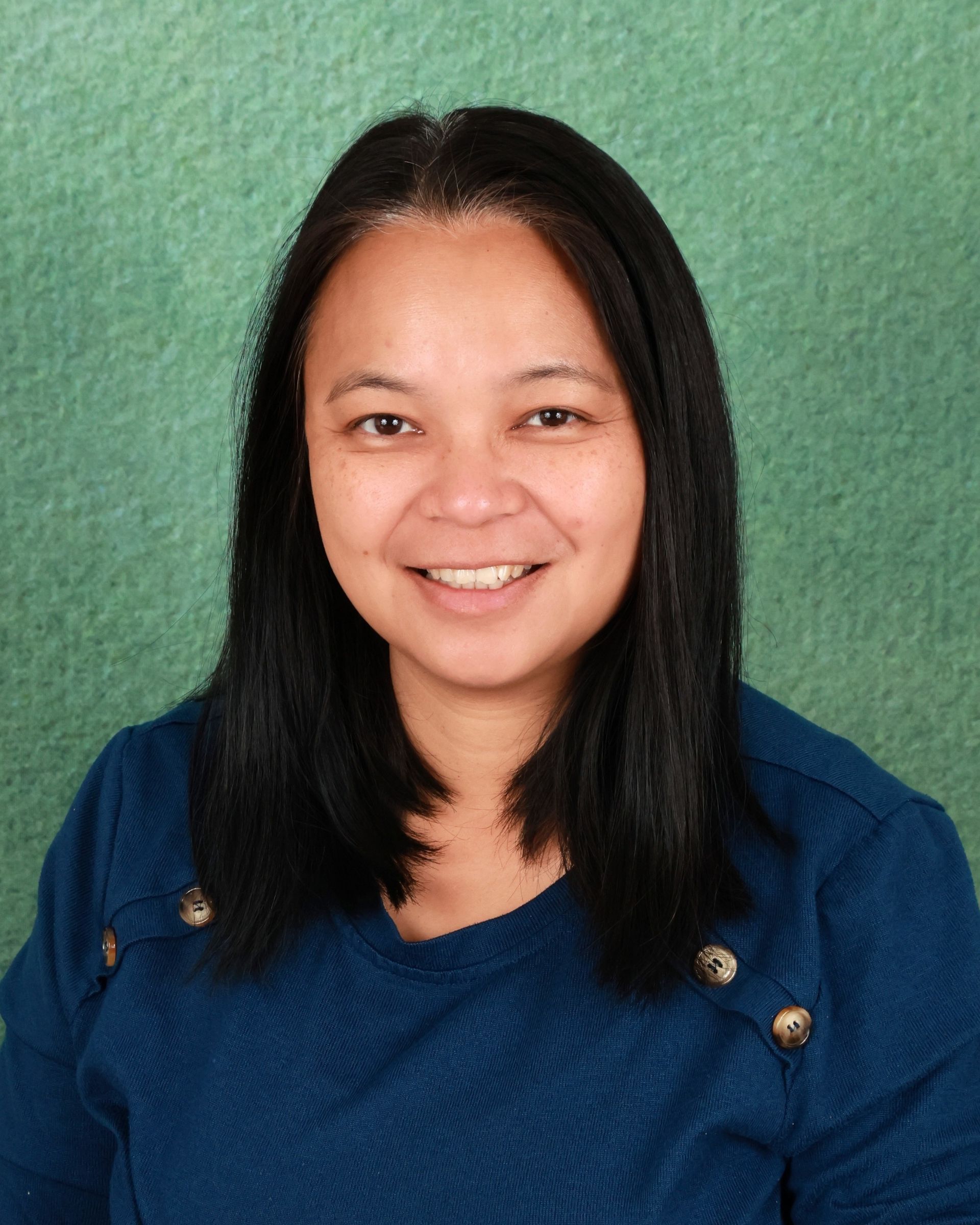 Charamphorn (Chon) Oliveri
Children's House Assistant