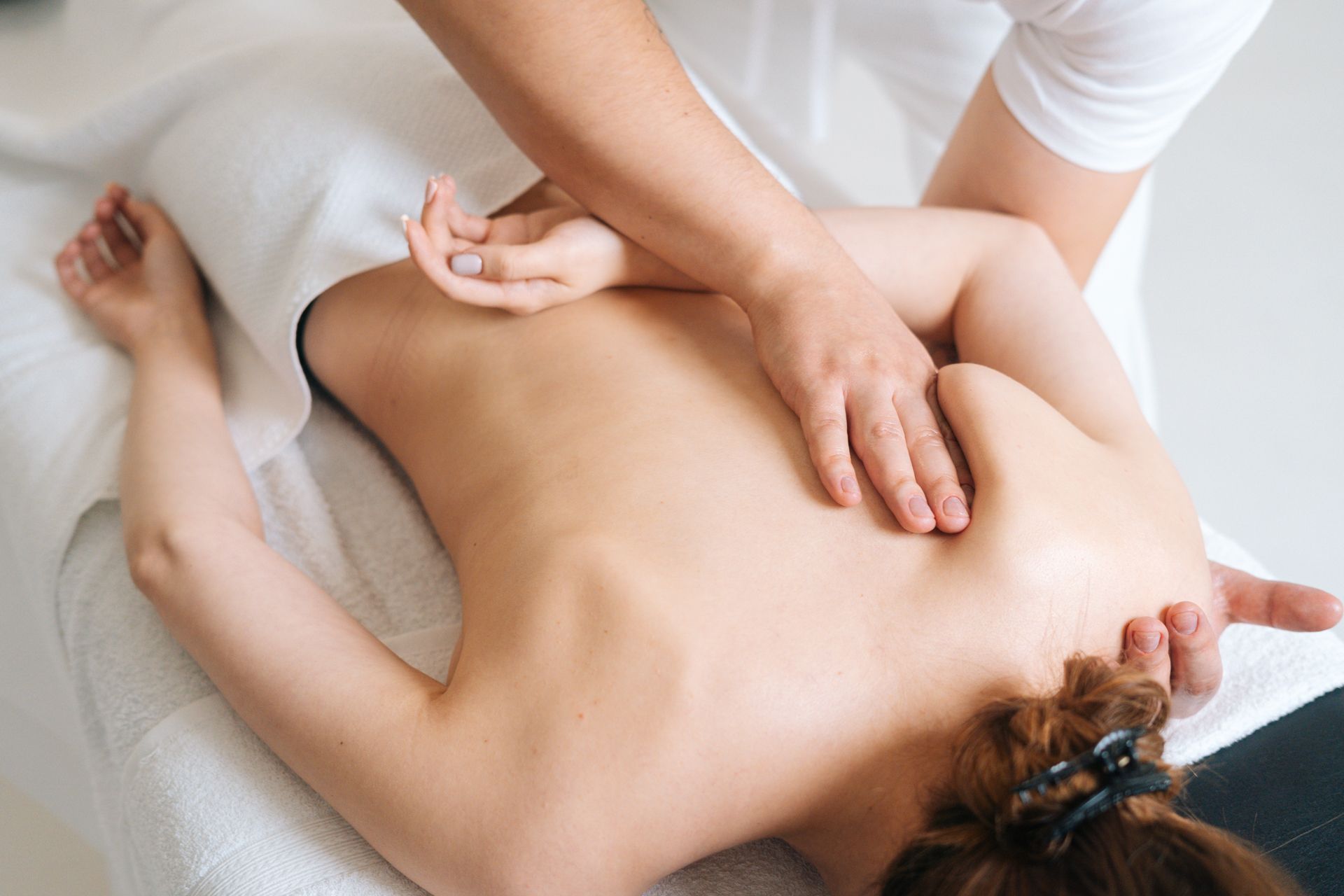 deep tissue back massage