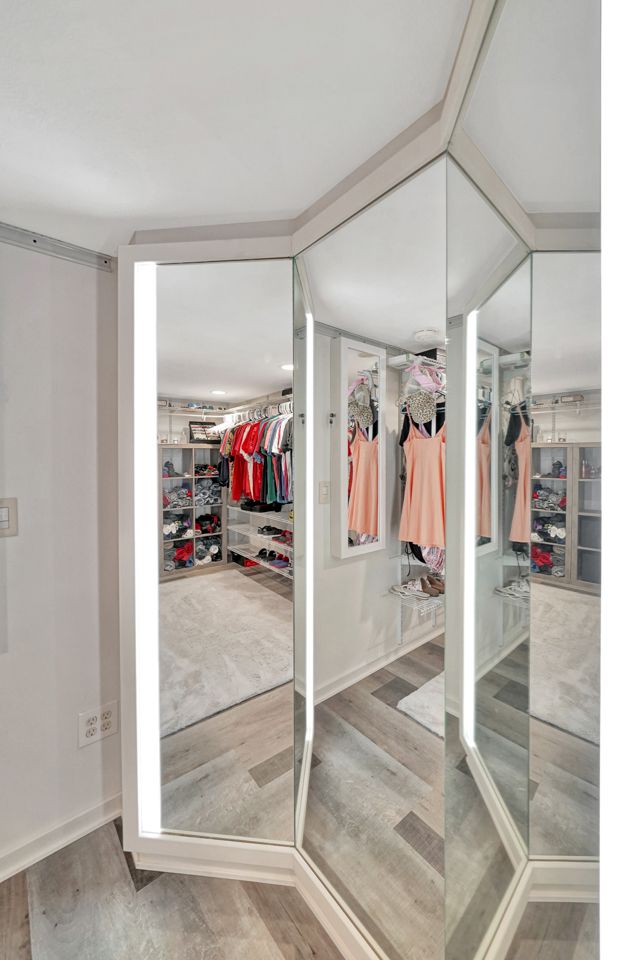Closet With Large Mirrors - Lincoln, NE - Skylimit Remodeling