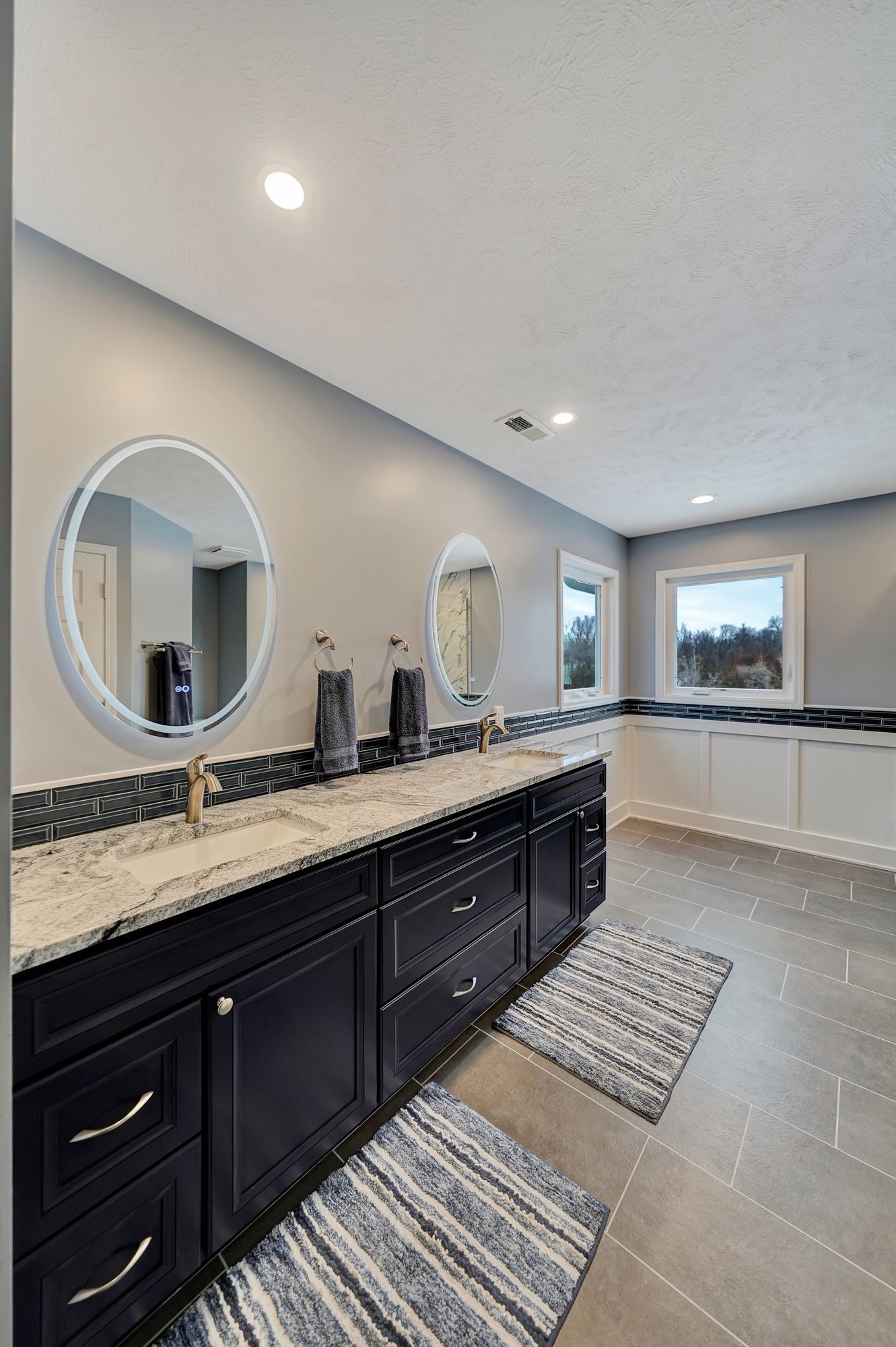 Modern Bathroom Remodeling — Lincoln, NE — SkyLimit Remodeling