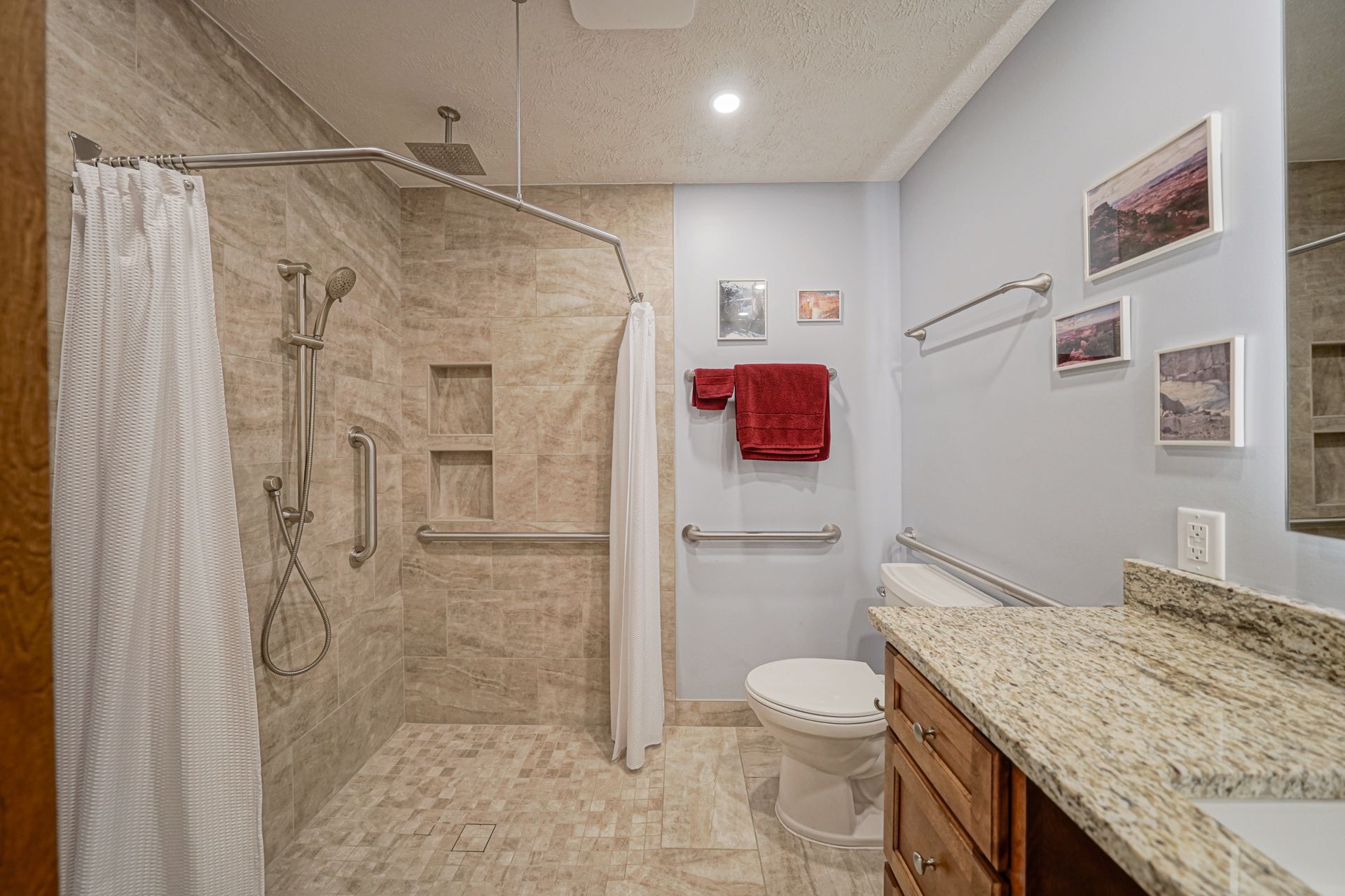 Bathroom - Lincoln, NE - Skylimit Remodeling