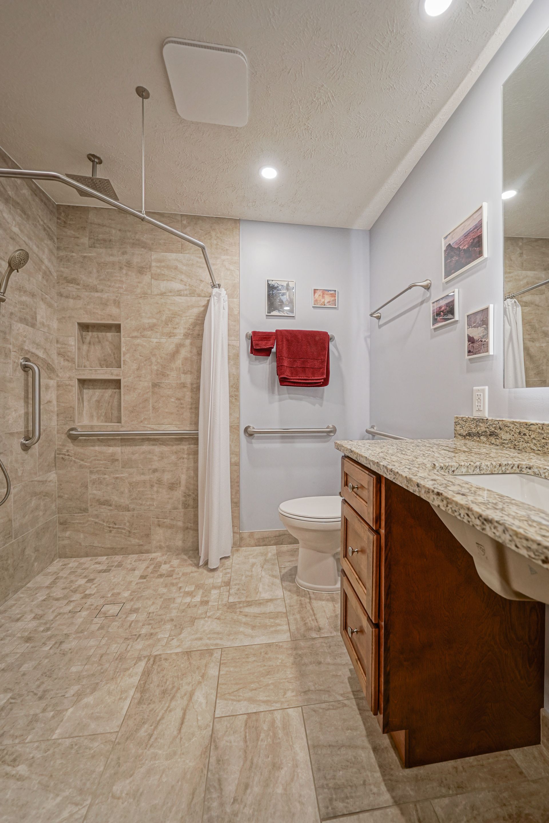 Shower Room - Lincoln, NE - Skylimit Remodeling
