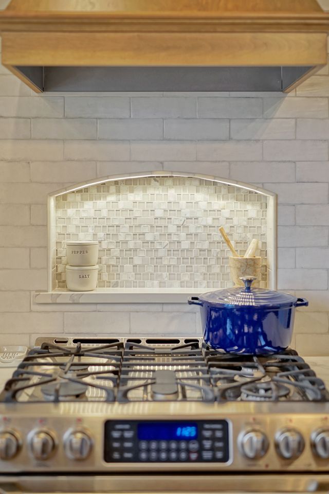 A Modern Design of Kitchen - Lincoln, NE - SkyLimit Remodeling