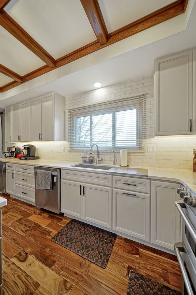 A Wide Angle Shot of White Cabinet - Lincoln, NE - SkyLimit Remodeling
