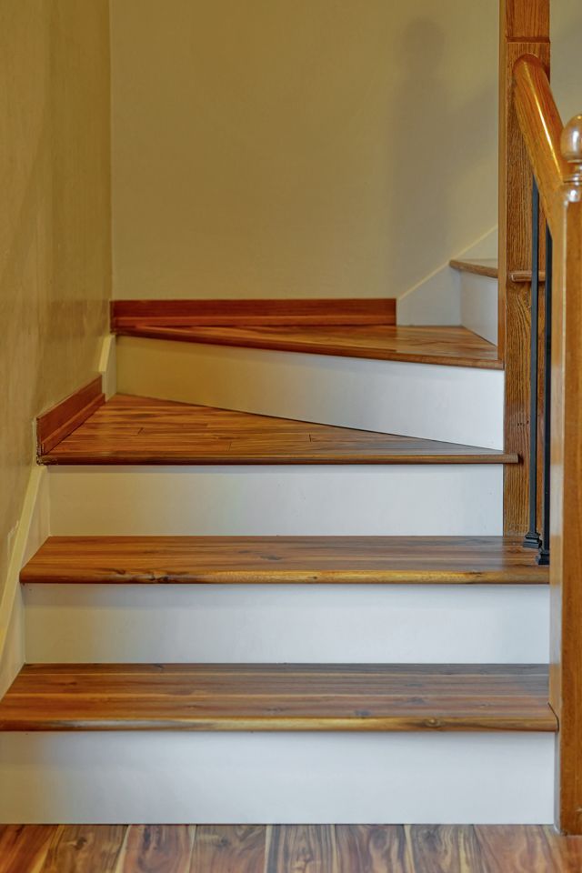 Stairs Front View - Lincoln, NE - SkyLimit Remodeling