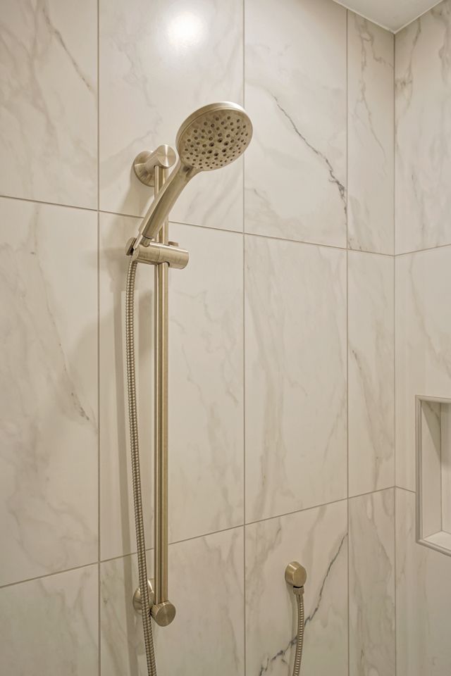 Shower Faucet in Bathroom - Lincoln, NE - SkyLimit Remodeling