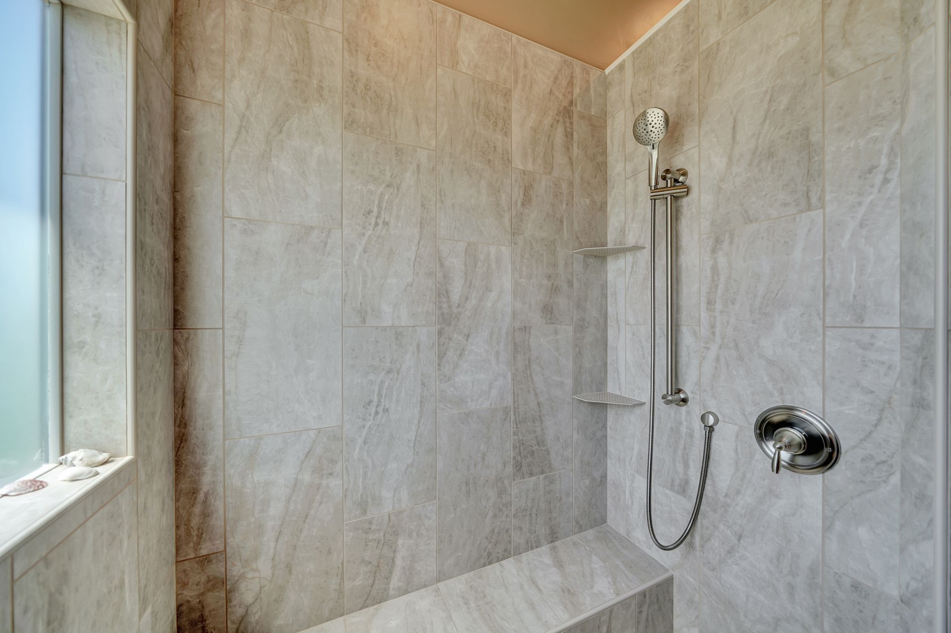 Comfort Room Shower - Lincoln, NE - SkyLimit Remodeling