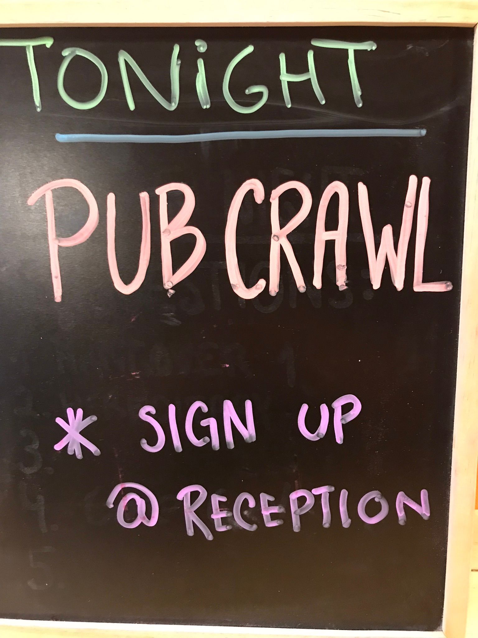A sign that says tonight pub crawl on it