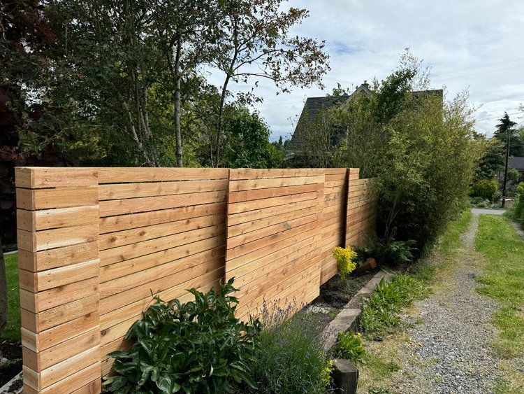Horizontal Fences Installation Issaquah WA
