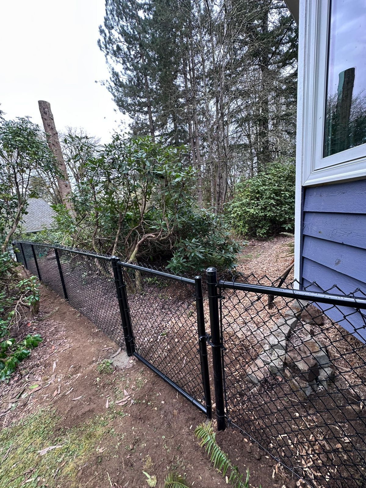 Iron Fence Contractor in Kent, WA. Iron Fence Contractor in Kent, WA.
