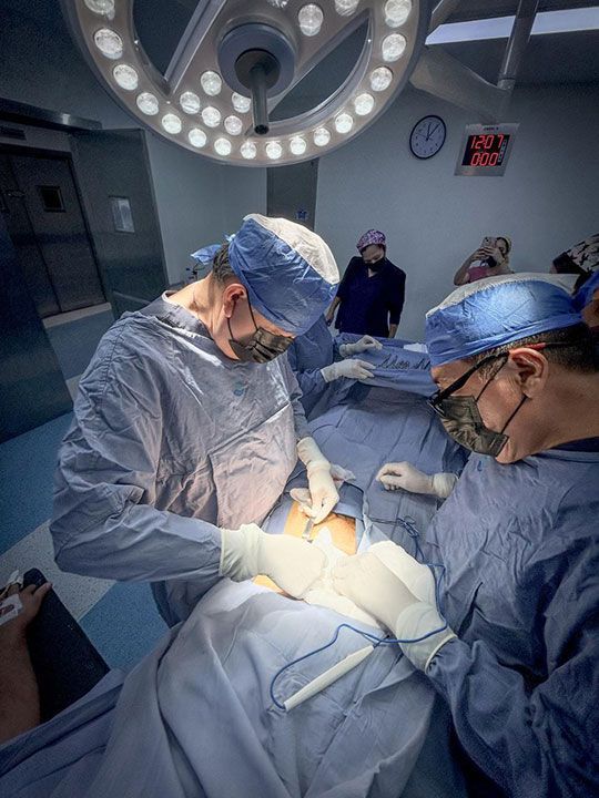 DR CÉSAR L. LUNA RODRÍGUEZ DR CÉSAR L. LUNA RODRÍGUEZ