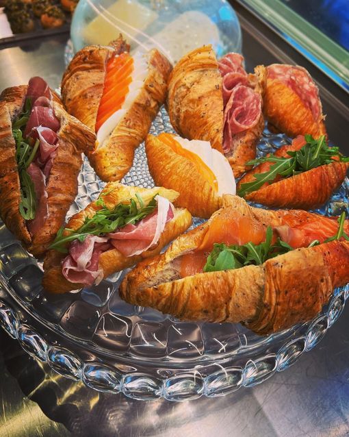 aperitivo a buffet a - Terni