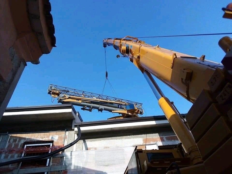 macchine e gru per l'edilizia