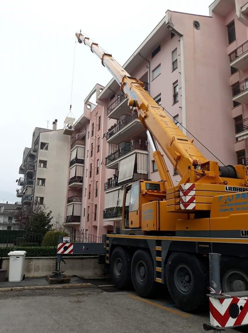 Autogrù a noleggio