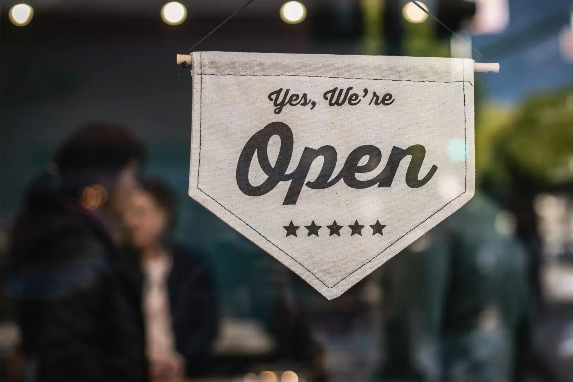 Cloth-made open and close signboard stating