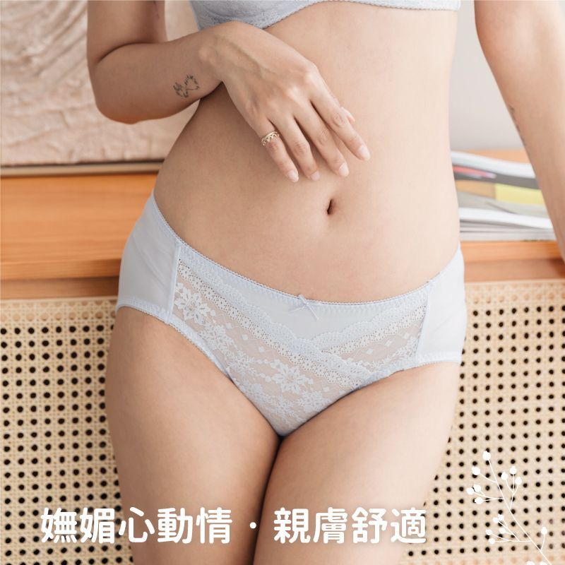 排汗透氣魅力驚艷中腰蕾絲包臀內褲 (台灣製) 【小百合】U83511