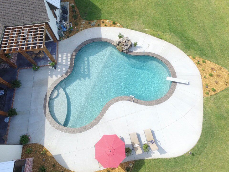 Freeform Pool Design & Spa Services | Blue Hawaiian Pool & Spas | West TN