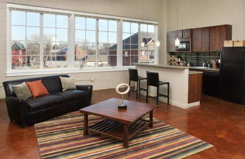 Living room — Saint Louis, MO — Southwestern Electric Company Inc.