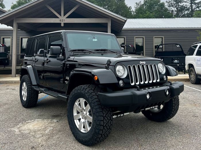 Jeep Vehicle | Davis Tire Group