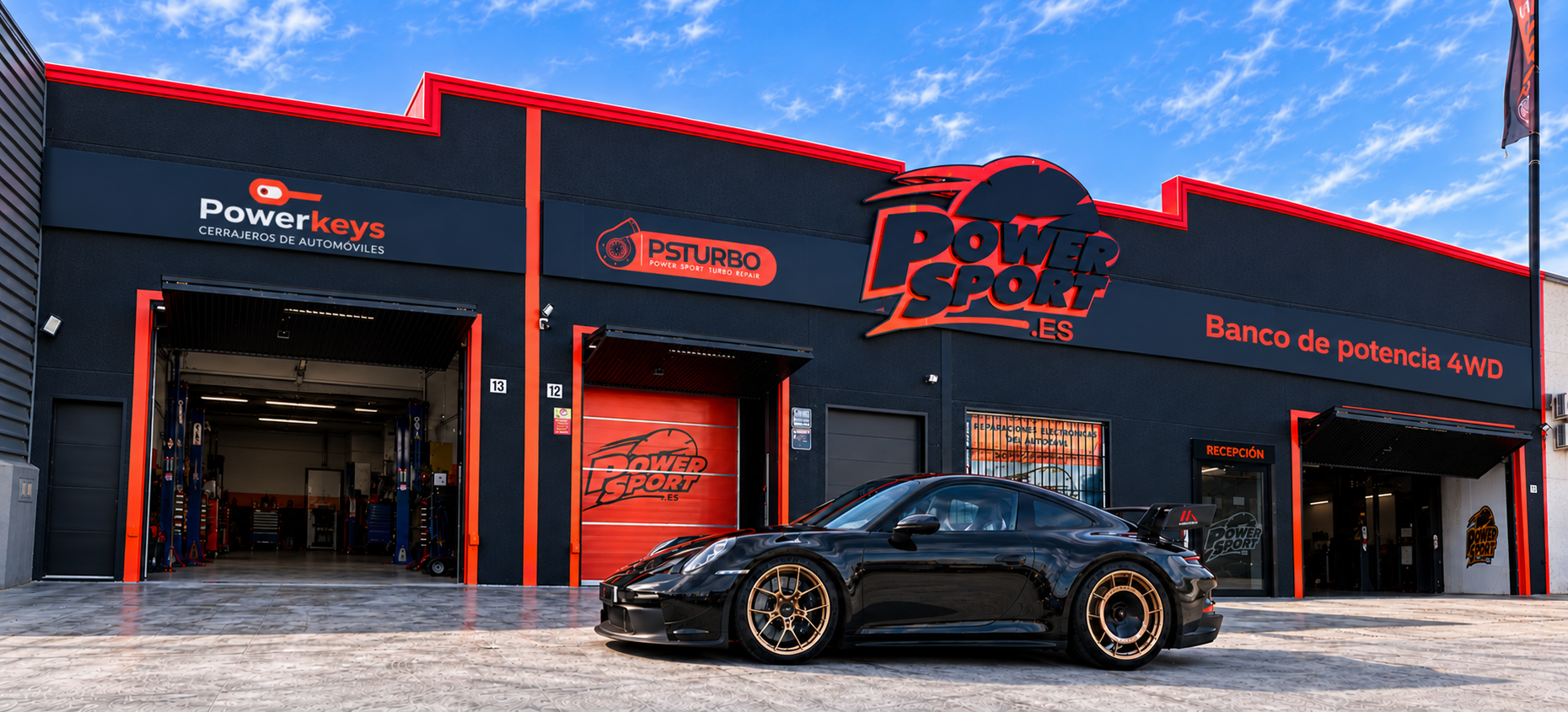 Montaje publicitario de un Porsche negro frente a la fachada de PowerSport.