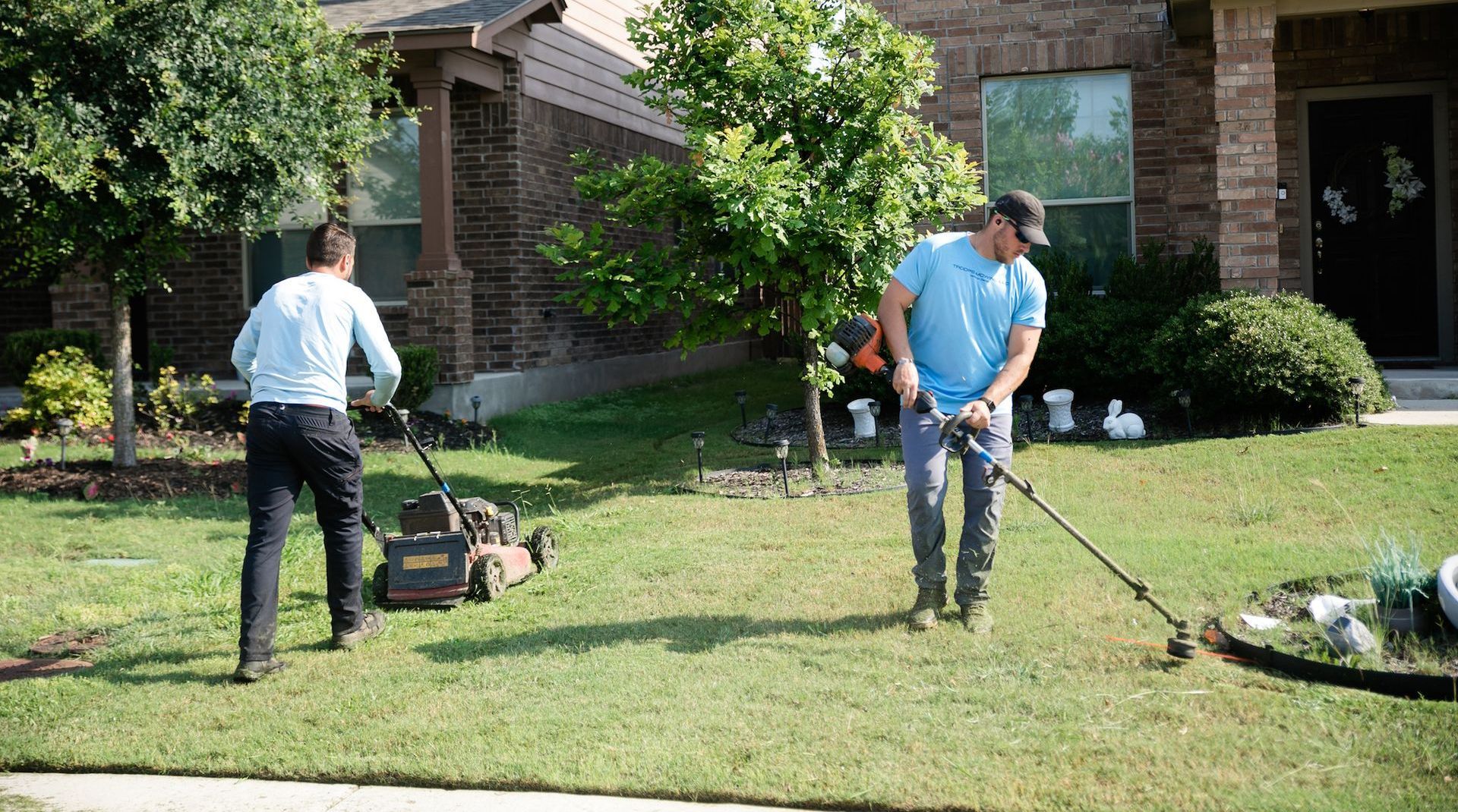 Lawn Mowing & Edging