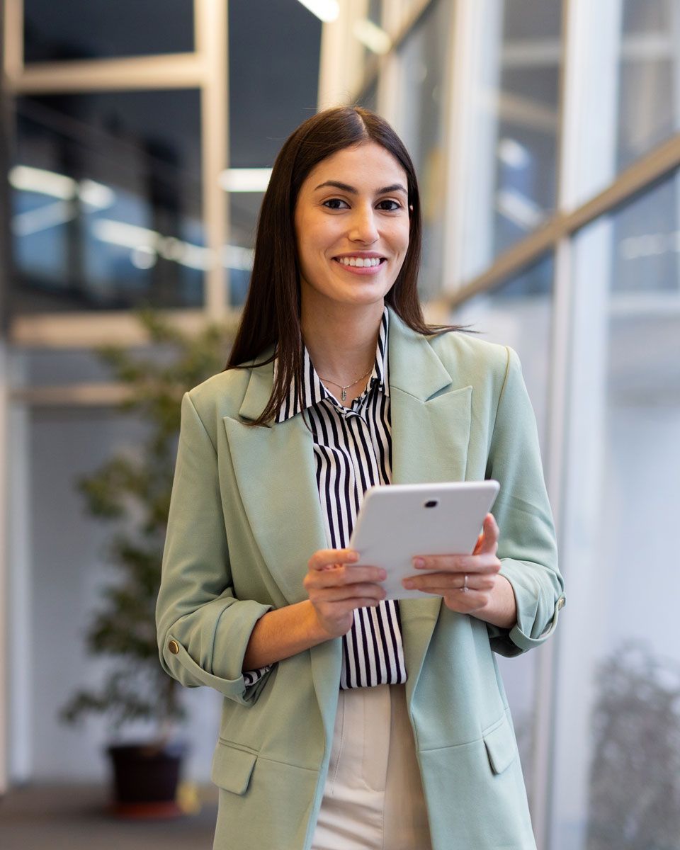 Payroll professional in Draper, Utah, helping process payroll for a business.