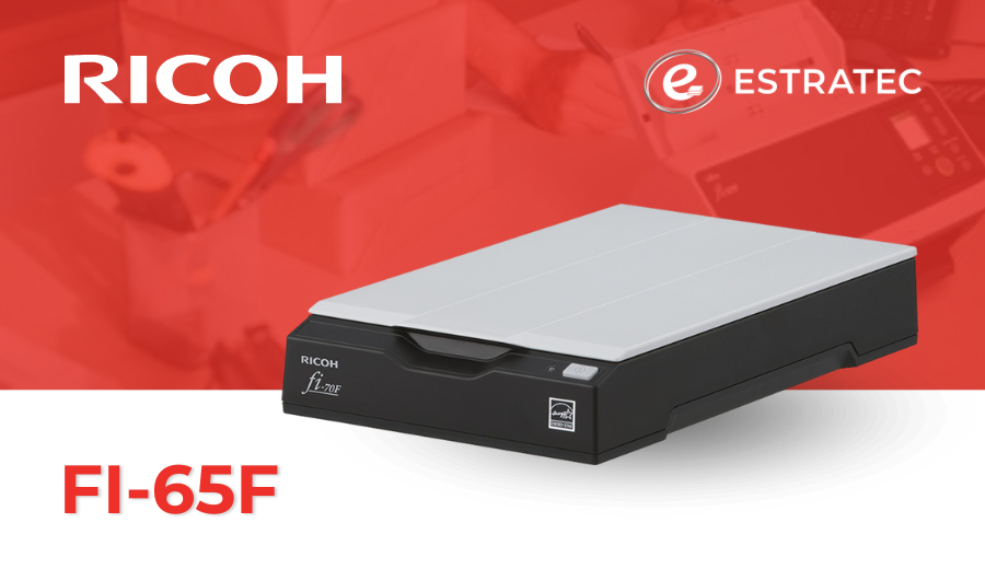 Se muestra una Ricoh fi-65f sobre un fondo rojo.