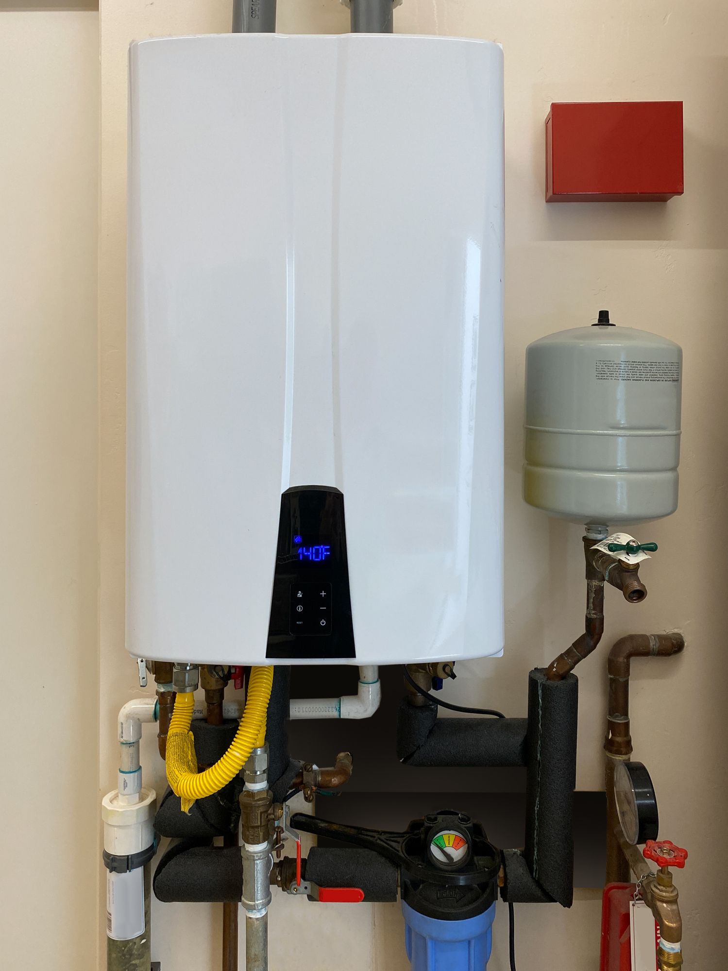 Tankless Water Heaters | Santa Rosa, CA | Economy Plumbing
