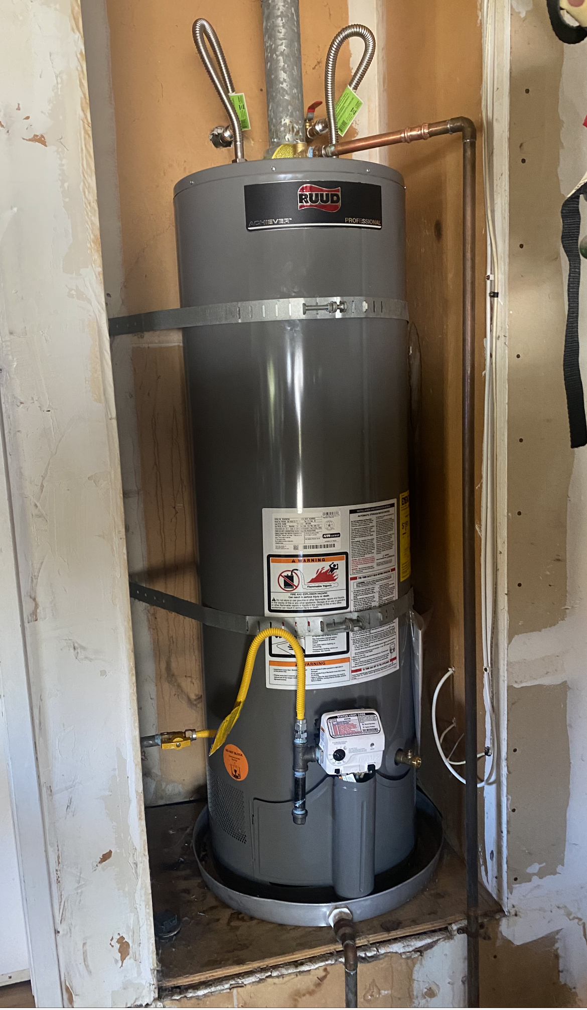 Traditional Tank Water Heaters | Santa Rosa, CA | Economy Plumbing