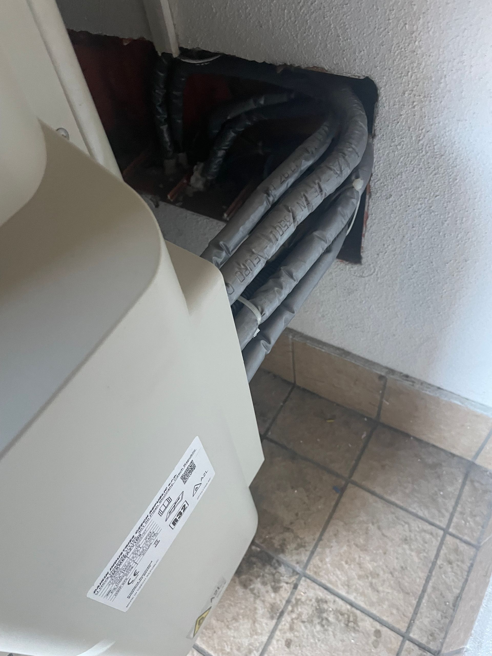 tubi isolati a vista