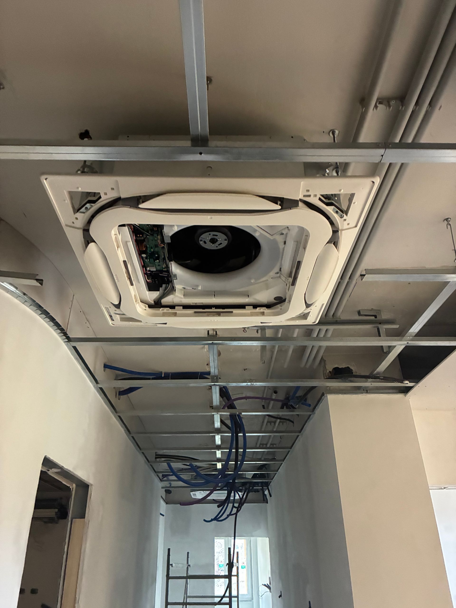 Unità HVAC a soffitto