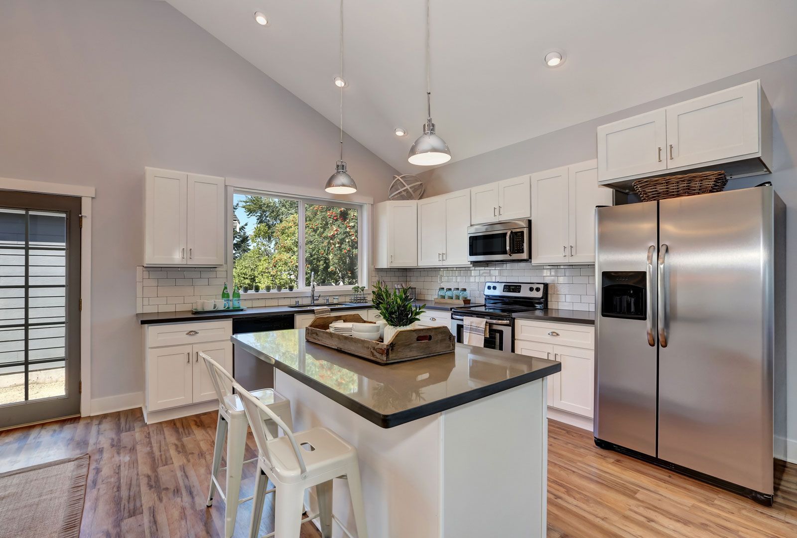 Top Tips for Successfully Remodeling a Kitchen
