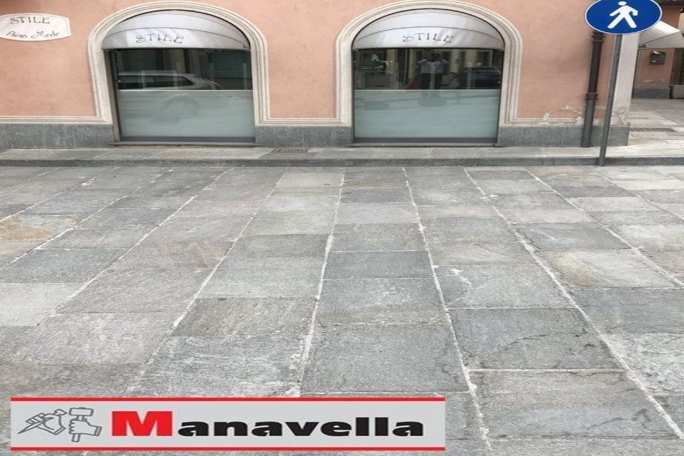 lastre pavimento piano a spacco coste martellate