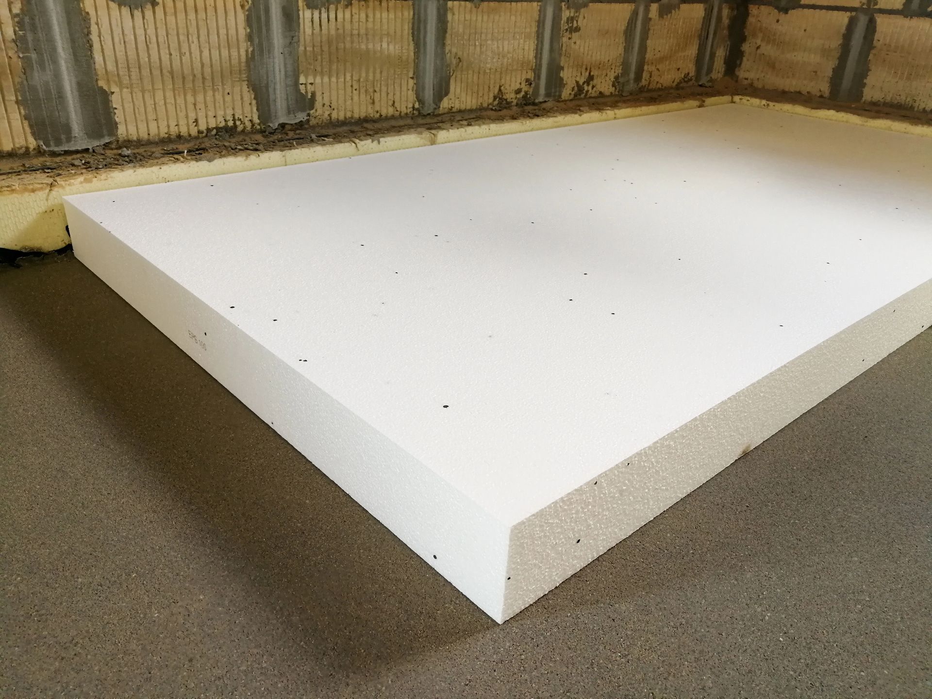 Rigid foam board ready in Laramie – thermal break panels cutting heating costs for Albany County pros and DIYers.