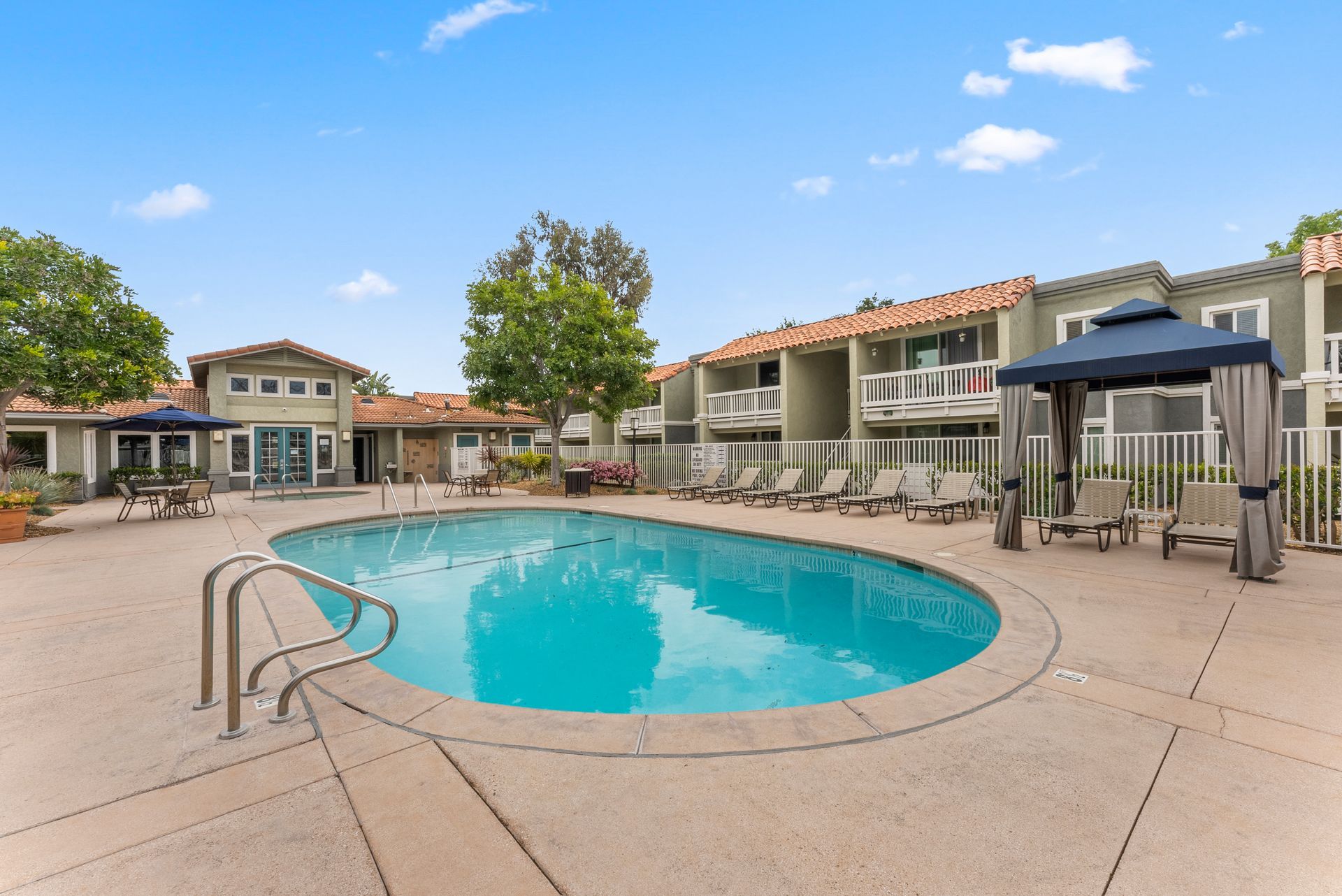 Serena Vista Apartments photo gallery