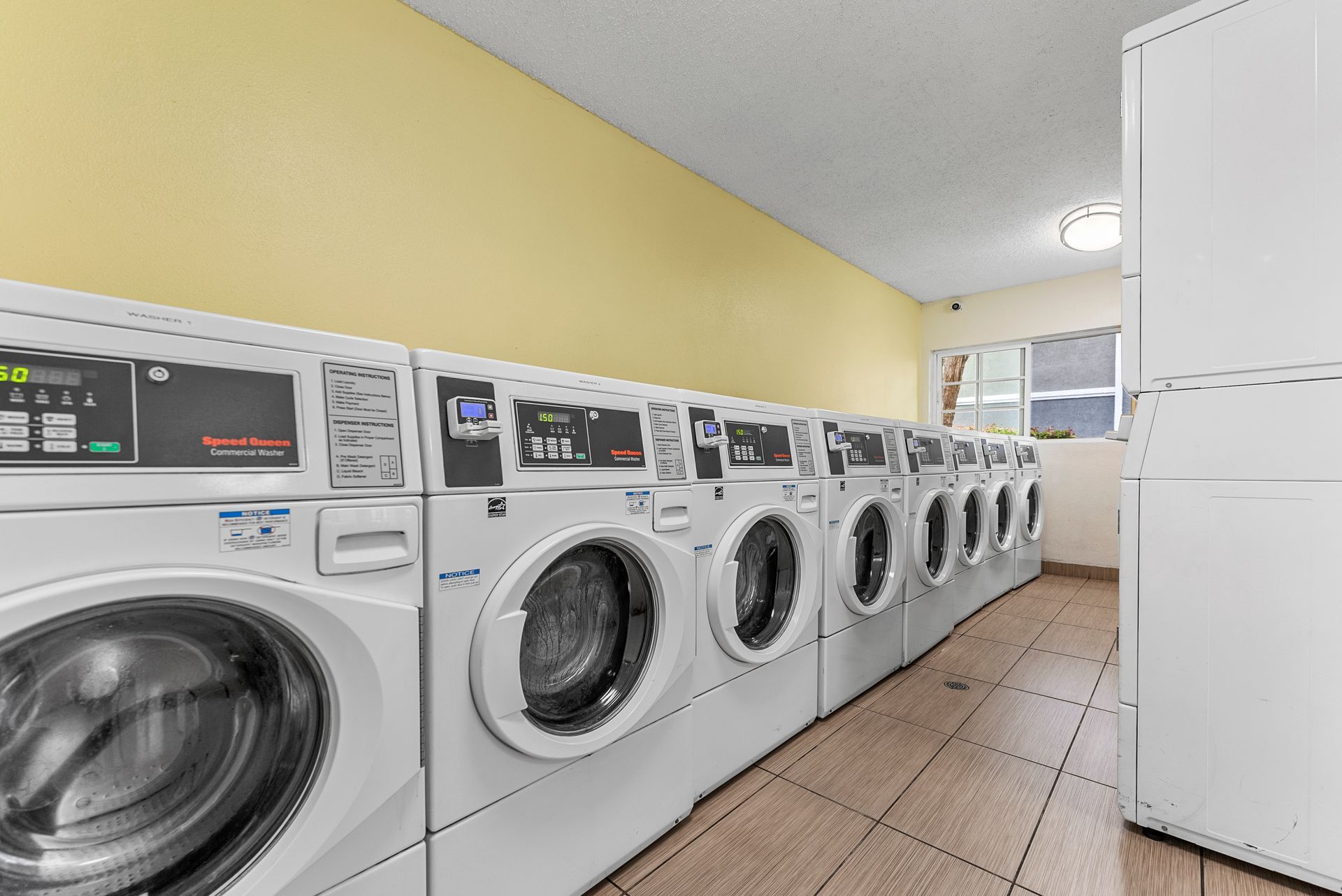 Serena Vista Apartments photo gallery