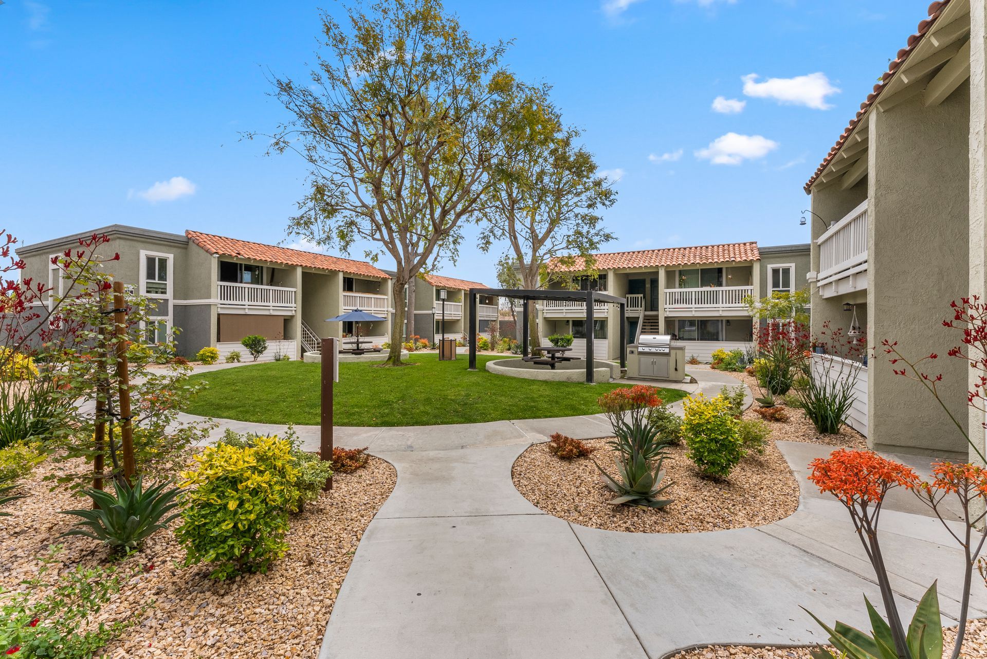 Serena Vista Apartments photo gallery