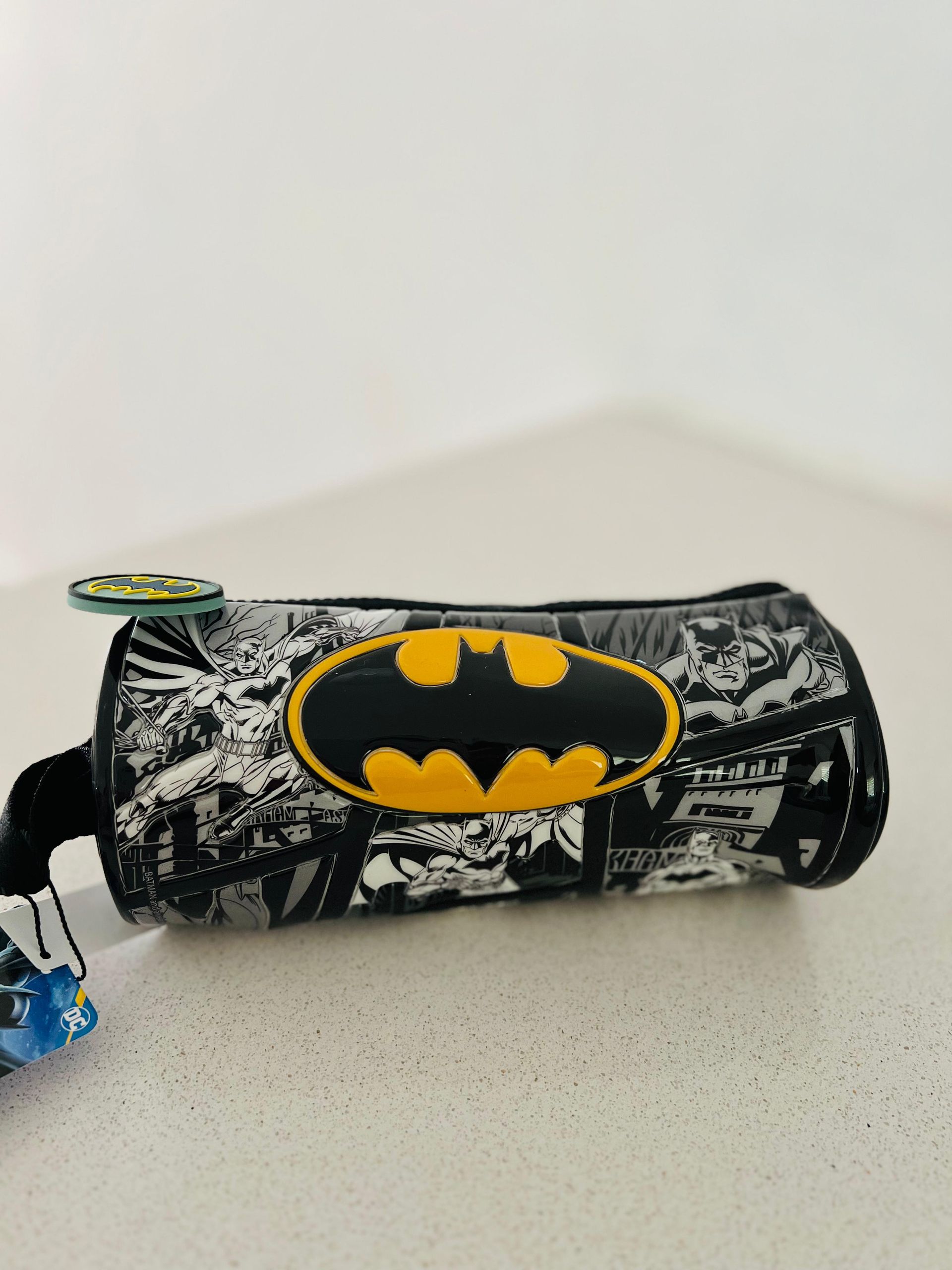 Cartuchera 1 cierre Tubo, marca Cresko, modelo Batman.