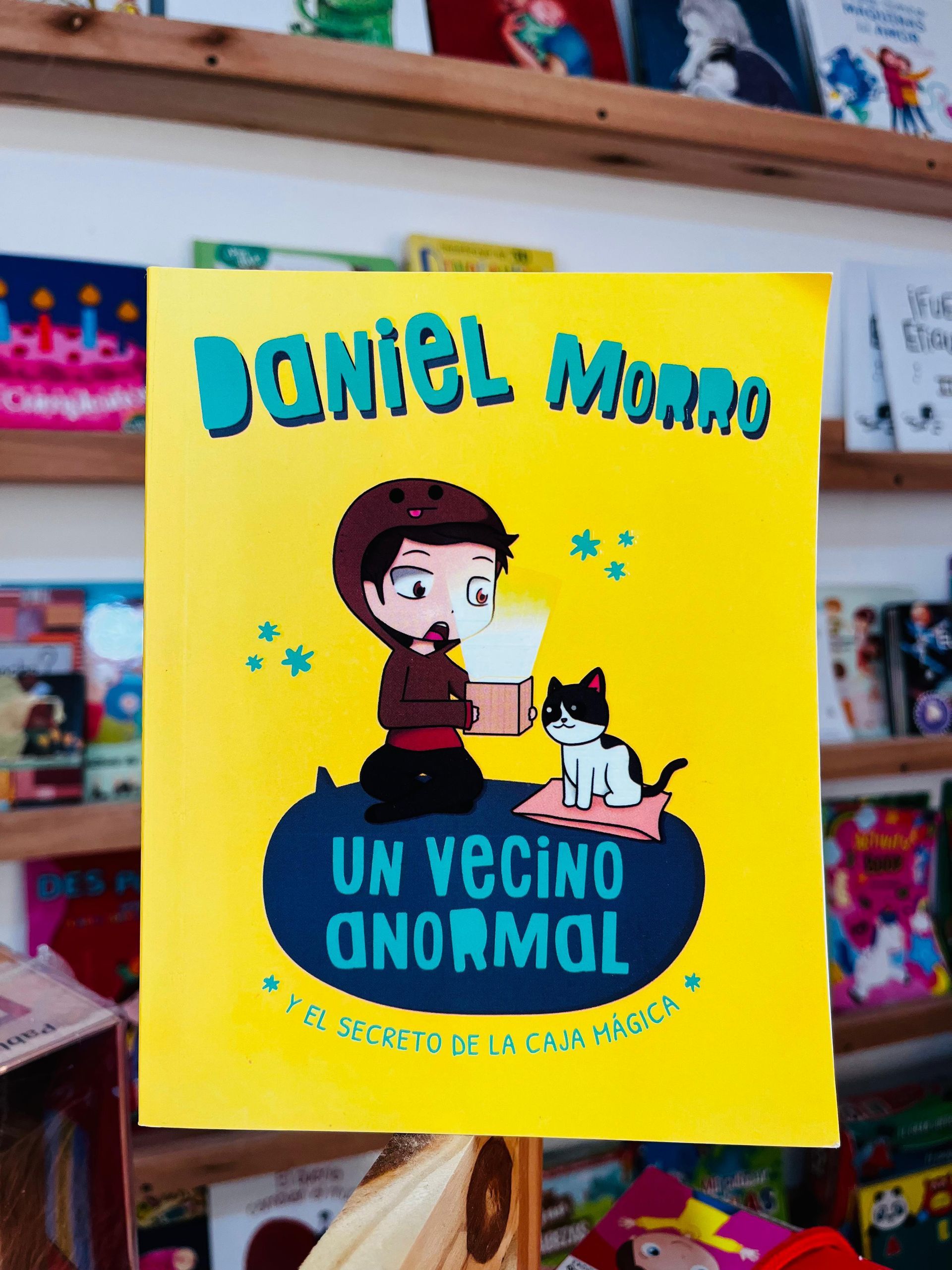 UN VECINO ANORMAL