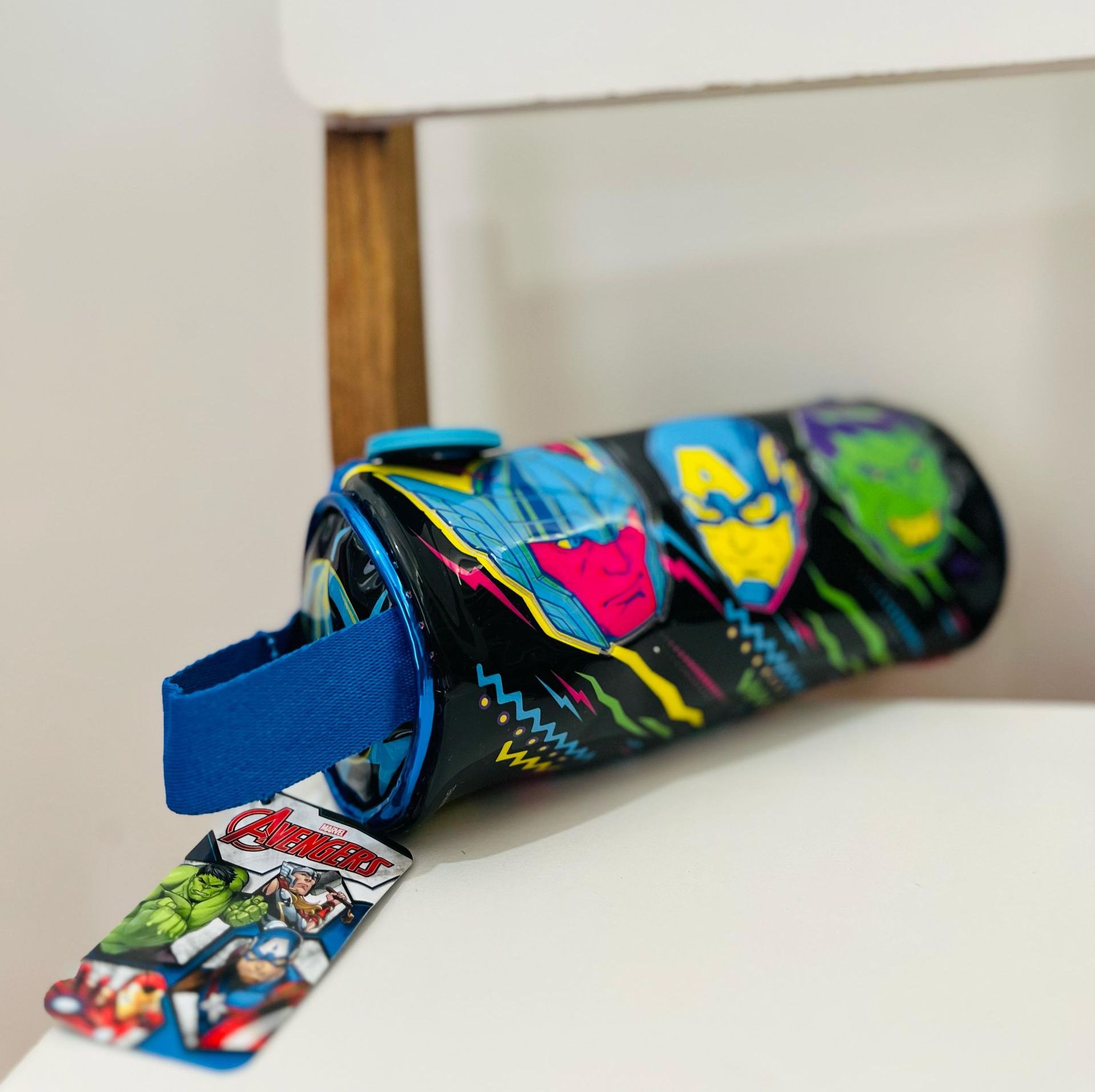 Cartuchera Tubo  Avengers