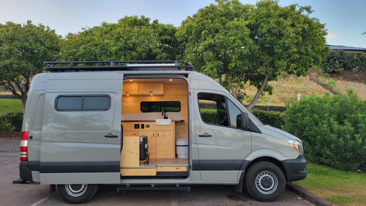 Camper Van rentals in Maui, HI