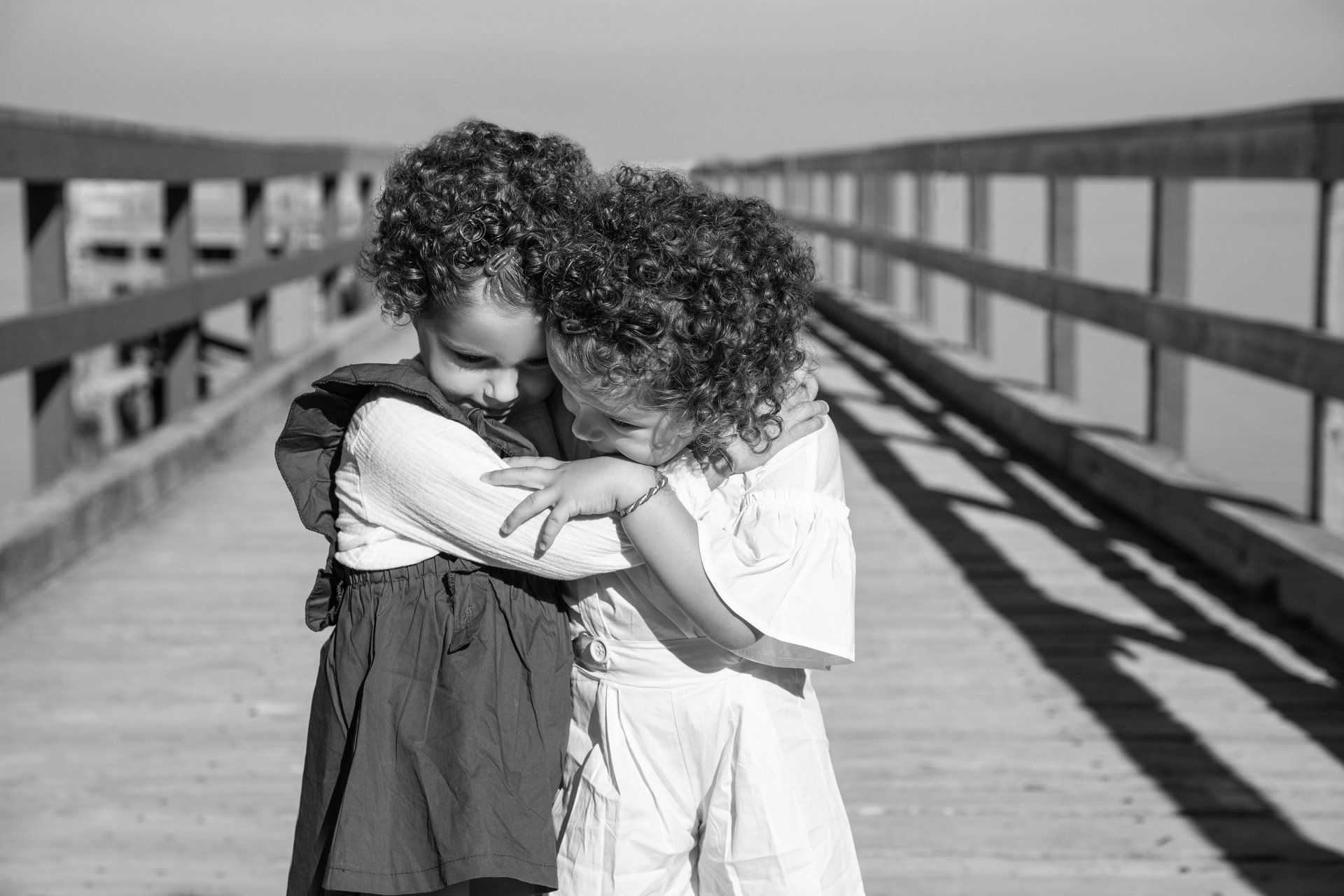 Natalie-DAngelo-Photography-Vancouver-BC-Canada-BlackWhite-Family-Portraits-Visual-Storyteller-twins-sisters-hug Natalie-DAngelo-Photography-Vancouver-BC-Canada-BlackWhite-Family-Portraits-Visual-Storyteller-twins-sisters-hug