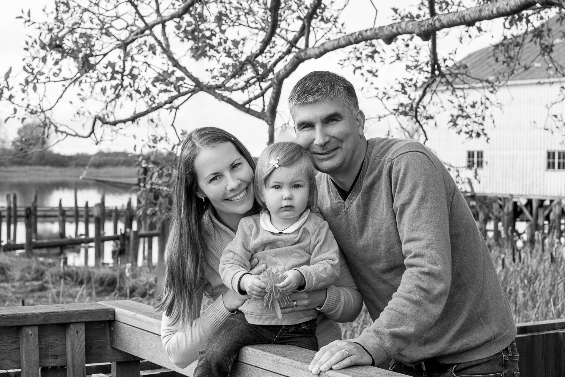 Natalie-DAngelo-Photography-Vancouver-BC-Canada-BlackWhite-Family-Portraits-Visual-Storyteller-mother-father-daughter-smiling