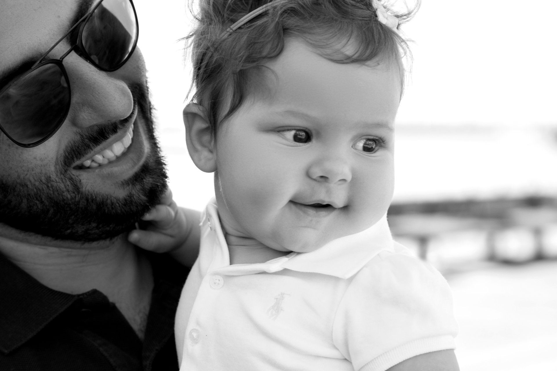 Natalie-DAngelo-Photography-Vancouver-BC-Canada-BlackWhite-Family-Portraits-Visual-Storyteller-father-holding-baby