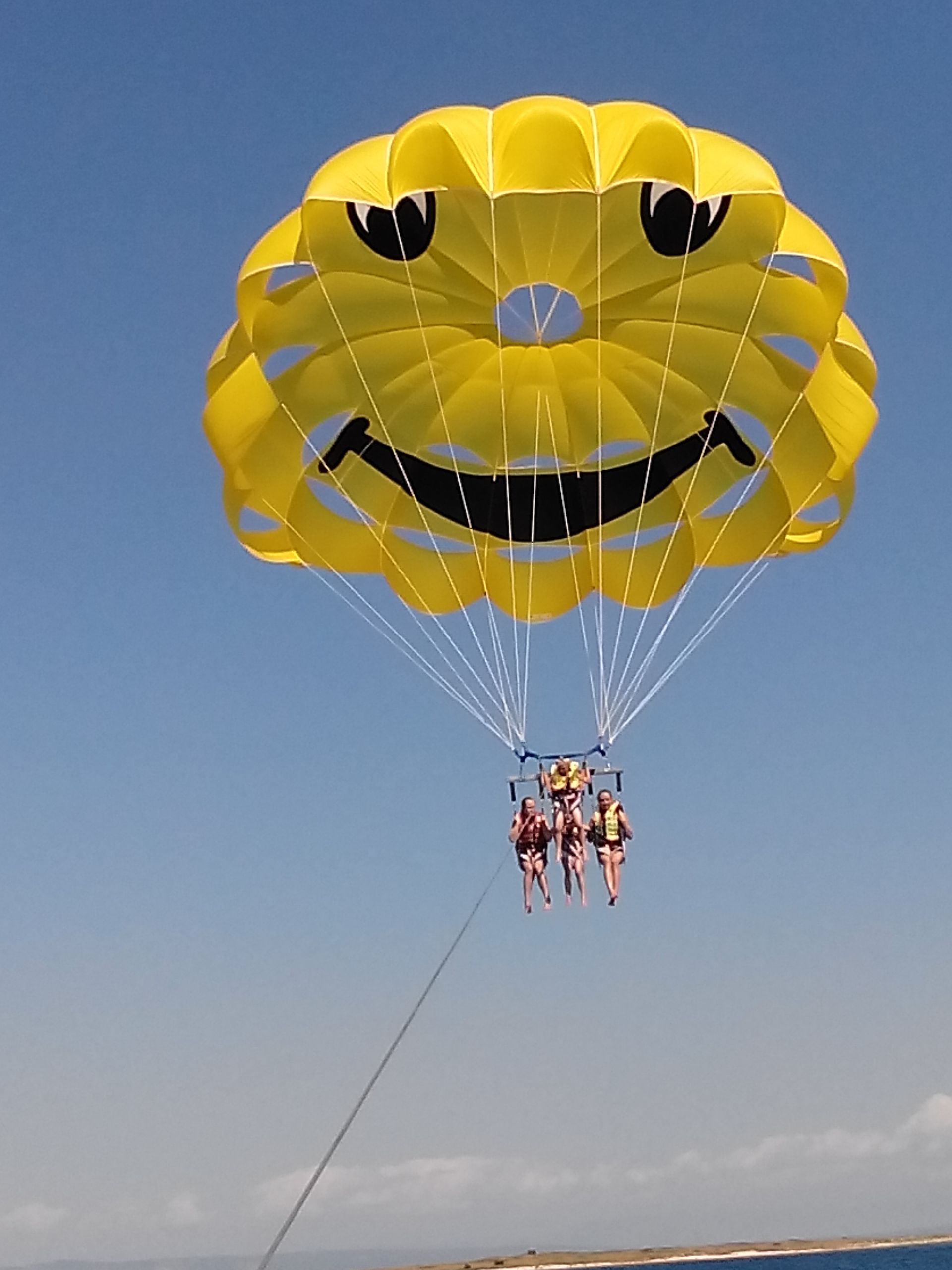 Parasailing adventure in Rovinj - Flying high above the Adri