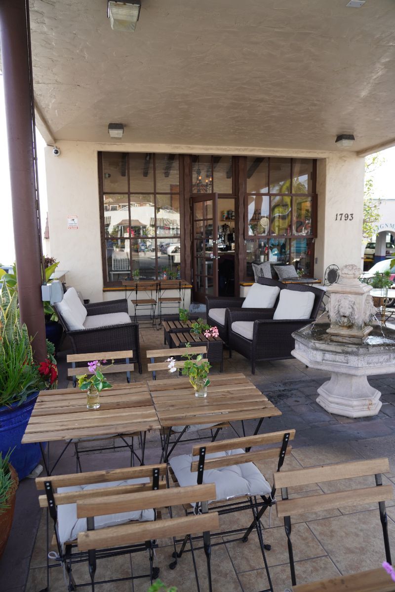 Lounge/Waiting Area | Laguna Auto Service Center