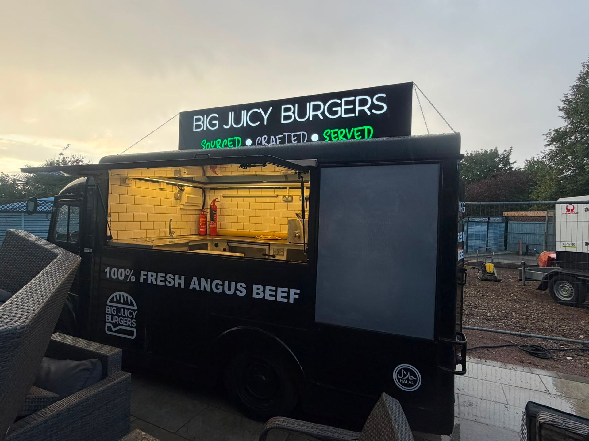 custom food truck branding
bespoke food truck signage
food truck branding design
food truck sign maker
food truck rebrand
full food truck wrap design
food truck brand identity
kiosk branding package
food truck logo and signage