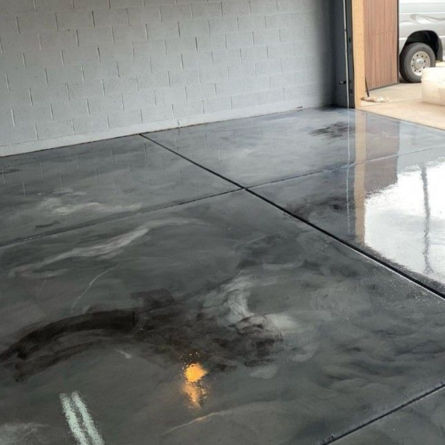Mentor garage floor Metallic garage floor coating installed in a residential garage in Mentor, Ohio