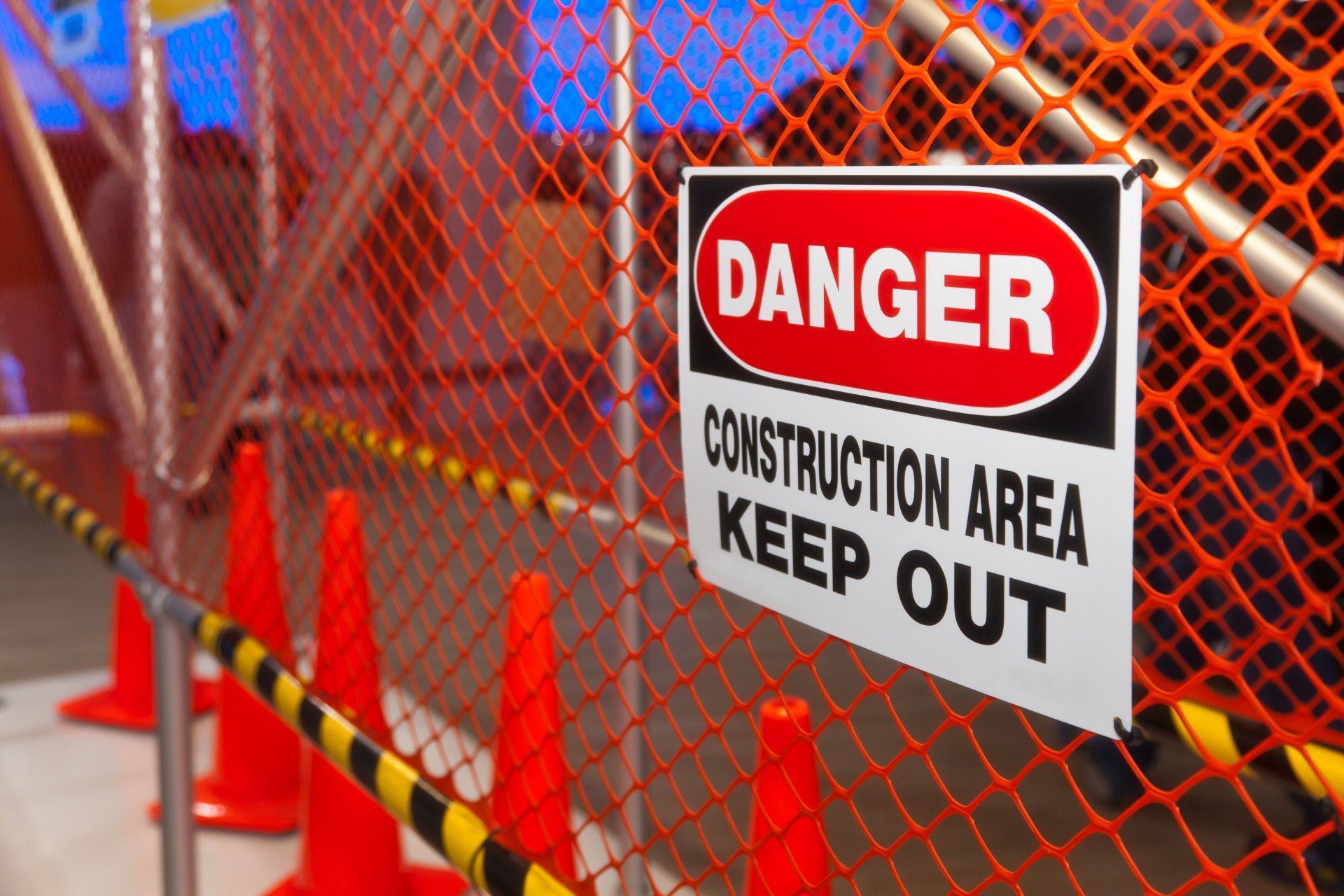 A danger sign that says construction area keep out